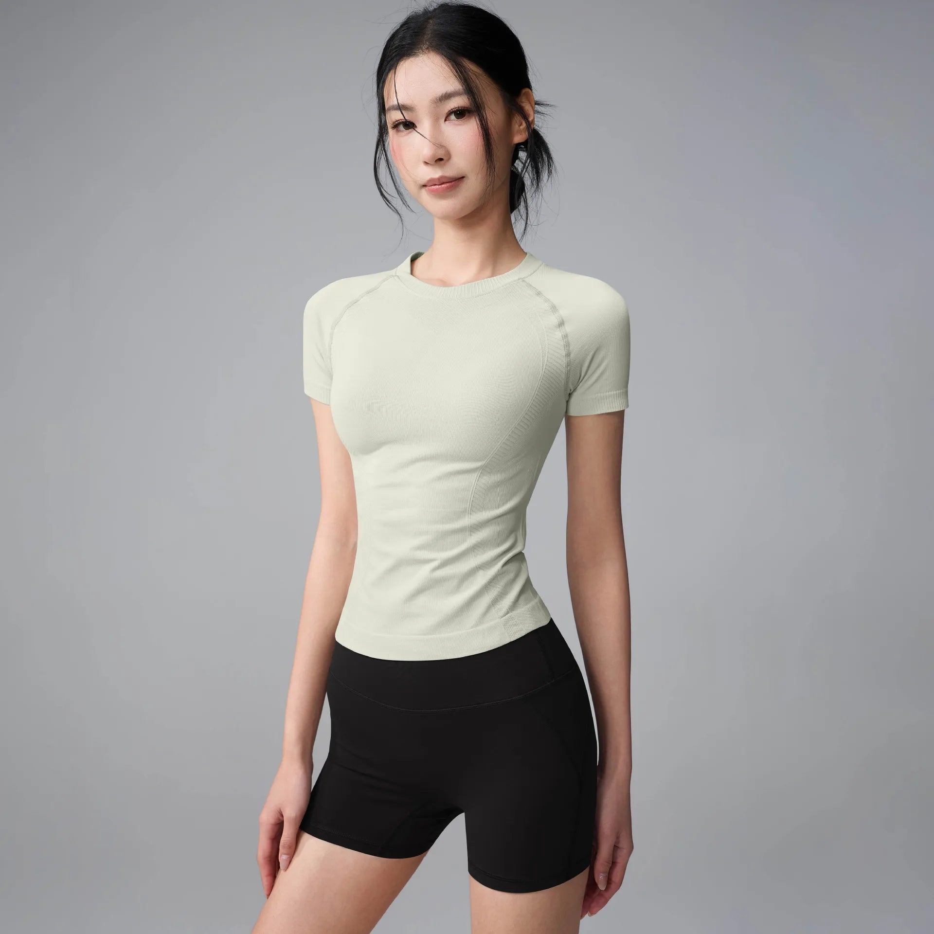 Women's Slim-Fit Short-Sleeve Pilates Top with a Slimming Effect, Stretch Running Top, and High-Waisted Butt-Lifting Shorts Yoga
