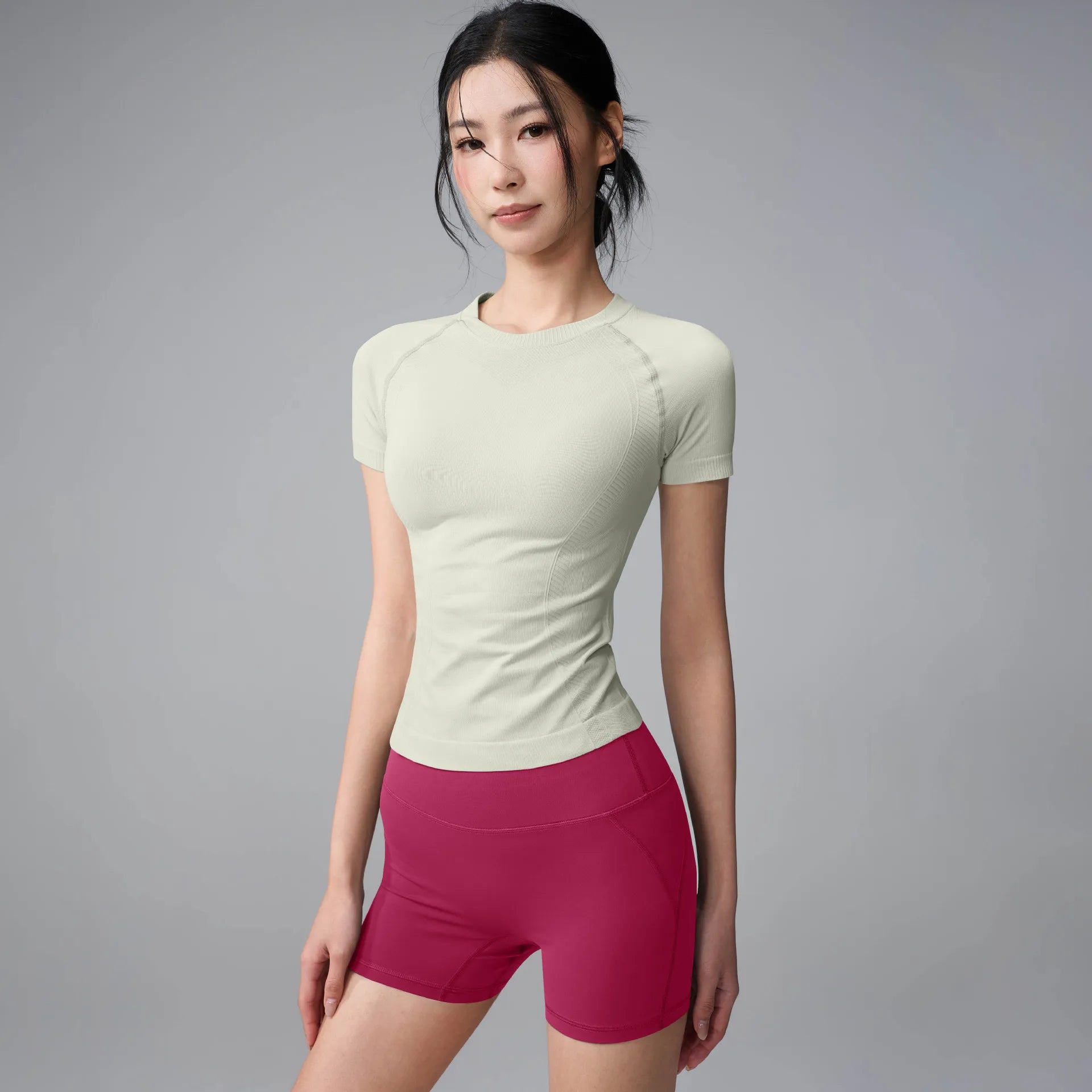 Women's Slim-Fit Short-Sleeve Pilates Top with a Slimming Effect, Stretch Running Top, and High-Waisted Butt-Lifting Shorts Yoga